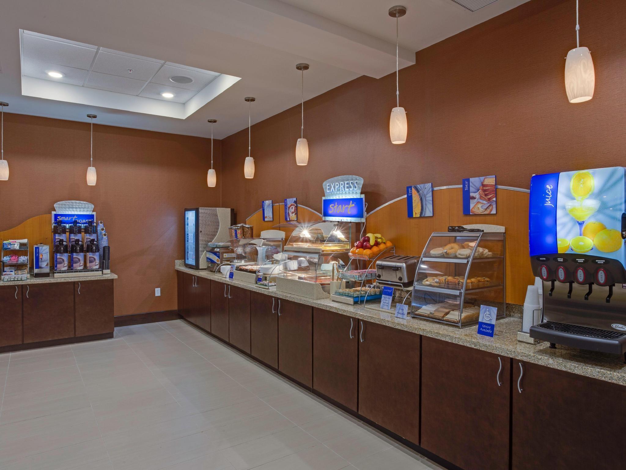 Holiday Inn Express Hotel & Suites Orlando East-Ucf Area By Ihg Alafaya Exteriér fotografie